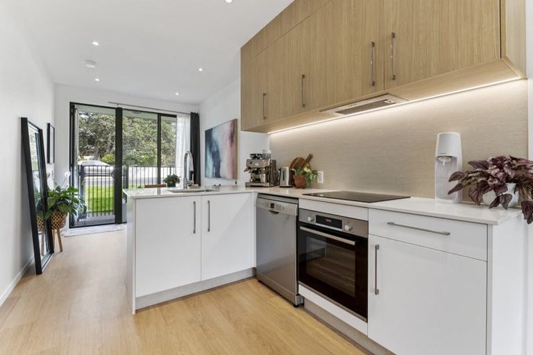 Photo of property in 5/445 Hibiscus Coast Highway, Orewa, 0931