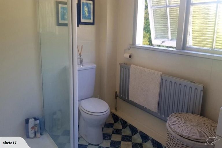 Photo of property in 43 Fendalton Crescent, Pinehaven, Upper Hutt, 5019