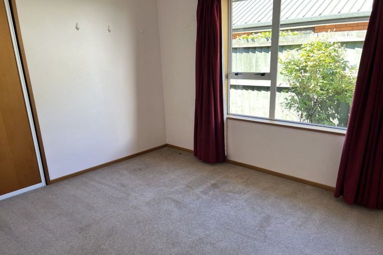 Photo of property in 2/3 Claverley Gardens, Avonhead, Christchurch, 8042