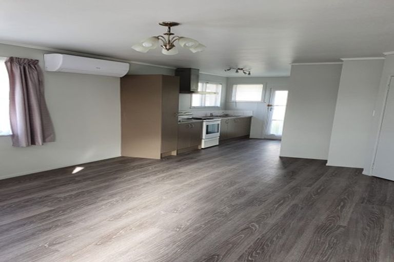 Photo of property in 2/9 View Road, Papakura, 2110