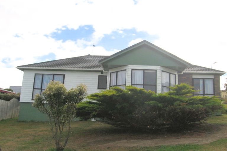 Photo of property in 1 Irwell Street, Island Bay, Wellington, 6023