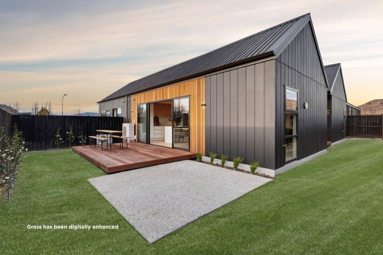 Photo of property in 19 Burbank Road, Wanaka, 9382