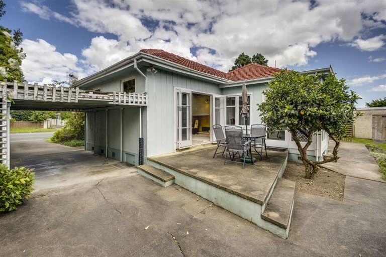 Photo of property in 703 Park Road South, Akina, Hastings, 4122