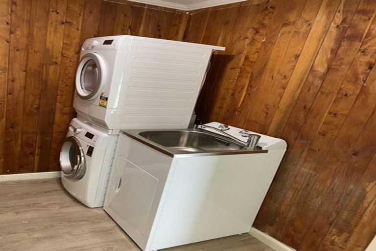 Photo of property in 4 Hanrahan Street, Upper Riccarton, Christchurch, 8041