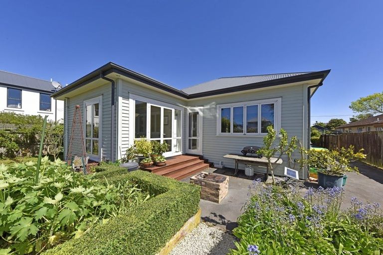 Photo of property in 122 Bishop Street, St Albans, Christchurch, 8014