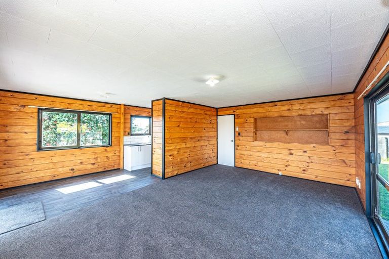 Photo of property in 35 Cross Street, Castlecliff, Whanganui, 4501