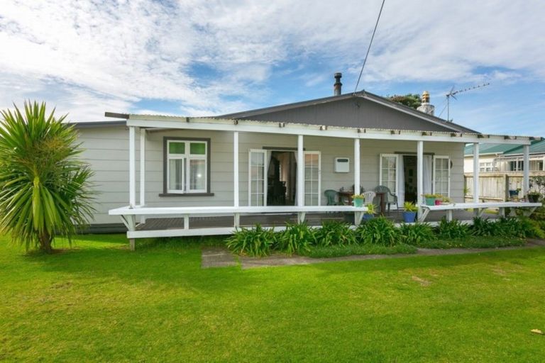 Photo of property in 30 Blake Street, Waitara, 4320