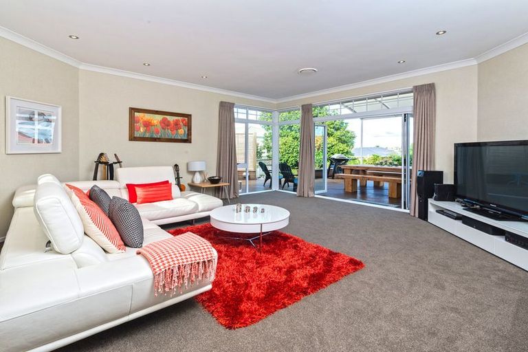 Photo of property in 22 Whitford Road, Howick, Auckland, 2014