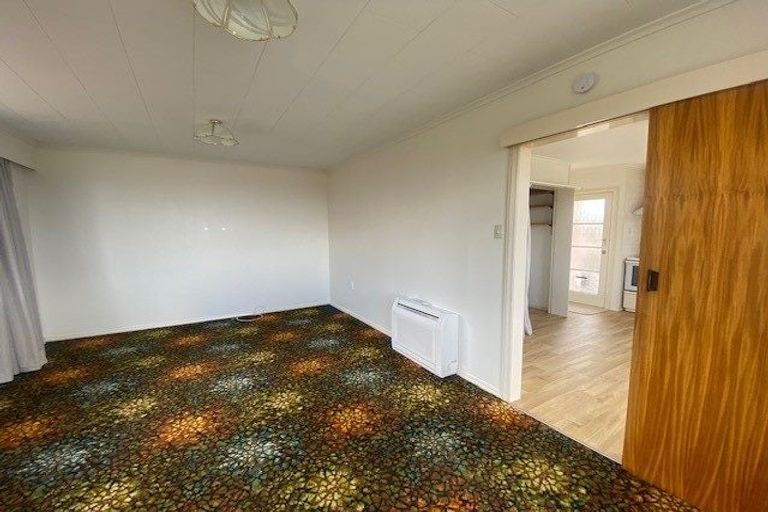 Photo of property in 6b Reese Jones Grove, Maungaraki, Lower Hutt, 5010