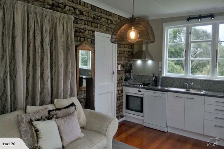 Photo of property in 75 Muhunoa Road West, Ohau, Levin, 5570