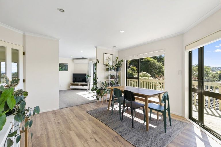 Photo of property in 4 Tui Terrace, Tawa, Wellington, 5028