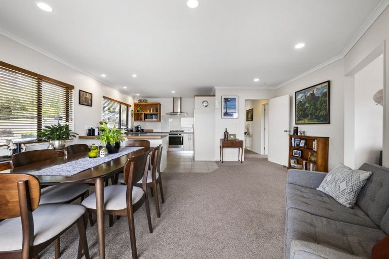 Photo of property in 203 Heta Road, Merrilands, New Plymouth, 4312