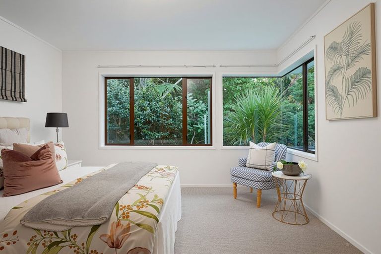Photo of property in 4 Rhinevale Close, Henderson, Auckland, 0612
