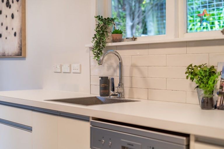 Photo of property in 41 Bird Grove, Stokes Valley, Lower Hutt, 5019