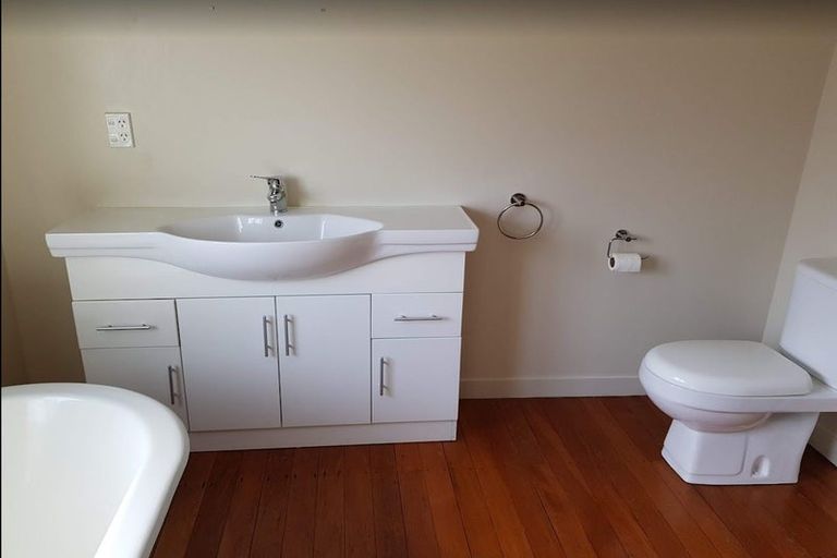 Photo of property in 21a Burns Street, Dannevirke, 4930