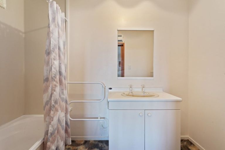 Photo of property in 12 Buxton Place, Gore Bay, Cheviot, 7383