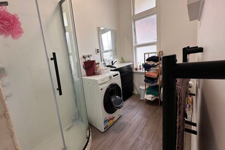 Photo of property in 42 Pirie Street, Mount Victoria, Wellington, 6011