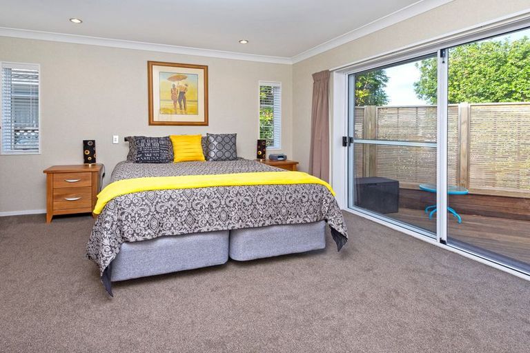 Photo of property in 22 Whitford Road, Howick, Auckland, 2014