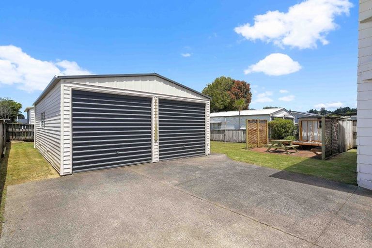 Photo of property in 112 Hampton Road, Whangamata, 3620