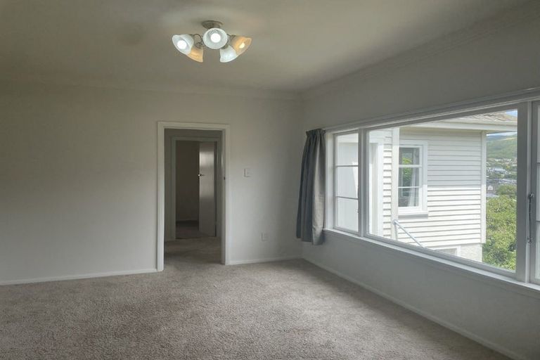 Photo of property in 22 Duncan Street, Tawa, Wellington, 5028
