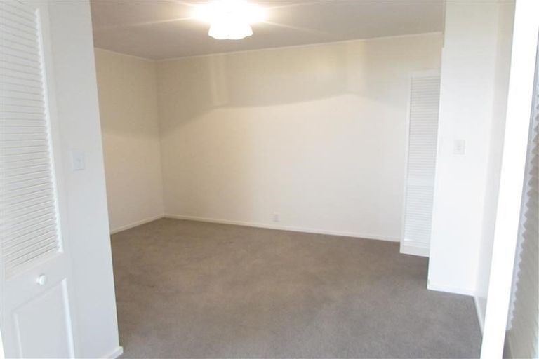 Photo of property in 38 Archers Road, Glenfield, Auckland, 0629