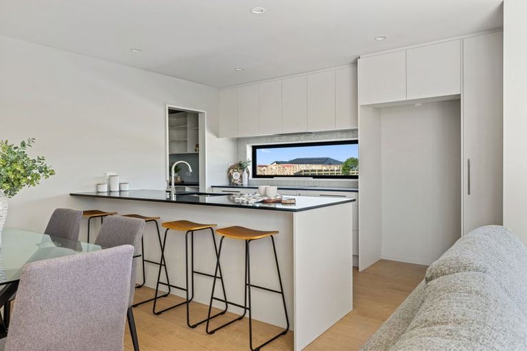 Photo of property in 30 Ruataniwha Avenue, Rangiora, 7400