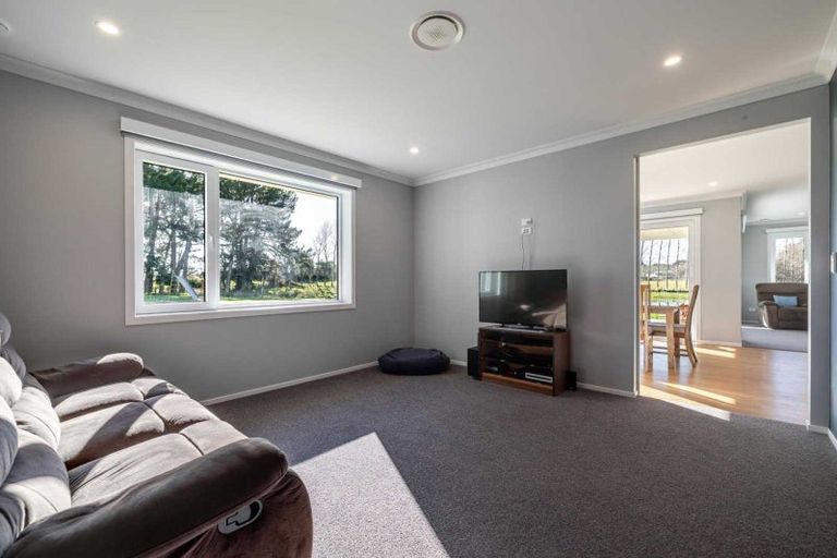 Photo of property in 8 Garrick Lane, Kelvin Grove, Palmerston North, 4470