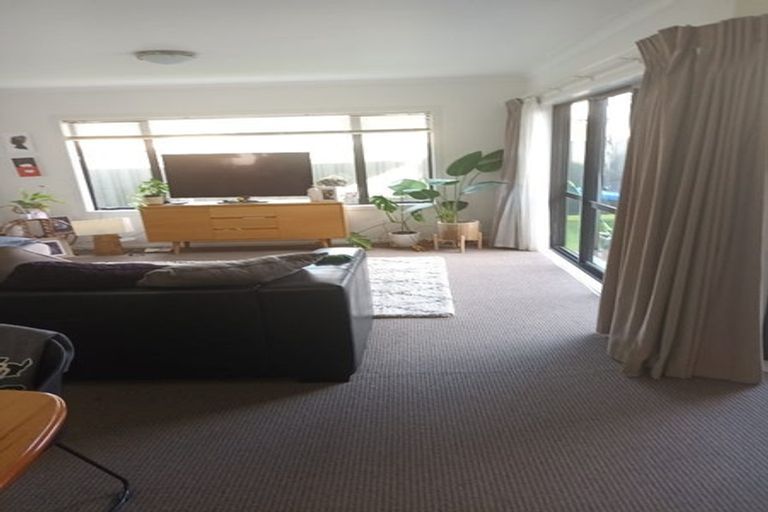 Photo of property in 14/64 Kawaha Point Road, Kawaha Point, Rotorua, 3010