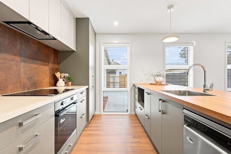 Photo of property in 13a Jackson Street, College Estate, Wanganui, 4500