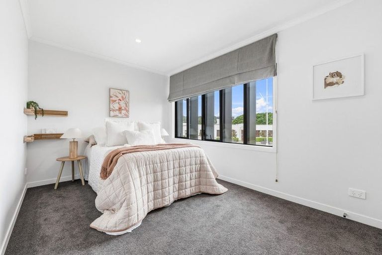 Photo of property in 10 Alexander Willis Crescent, Hobsonville, Auckland, 0616
