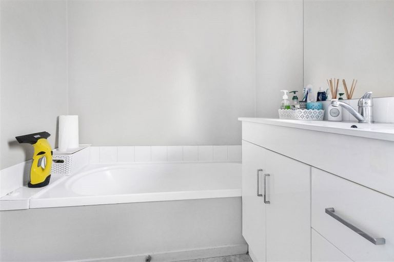 Photo of property in 2/44 London Street, Richmond, Christchurch, 8013