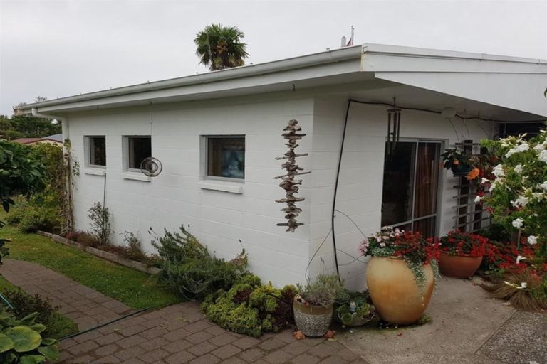 Photo of property in 220 Saint Marys Avenue, Te Awamutu, 3800