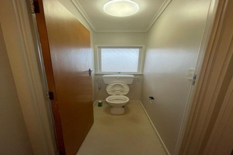 Photo of property in 1/37 Clevedon Road, Papakura, 2110