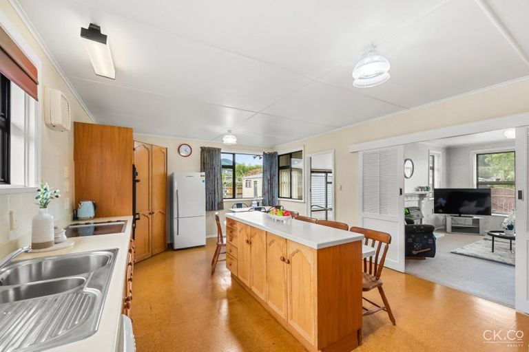 Photo of property in 106 Mcleod Street, Elderslea, Upper Hutt, 5018