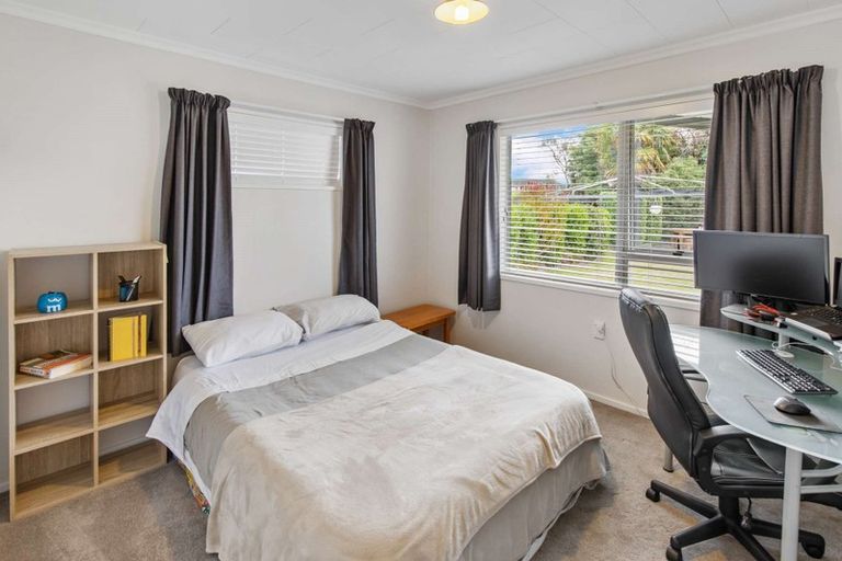 Photo of property in 6 Ajax Place, Highbury, Palmerston North, 4412