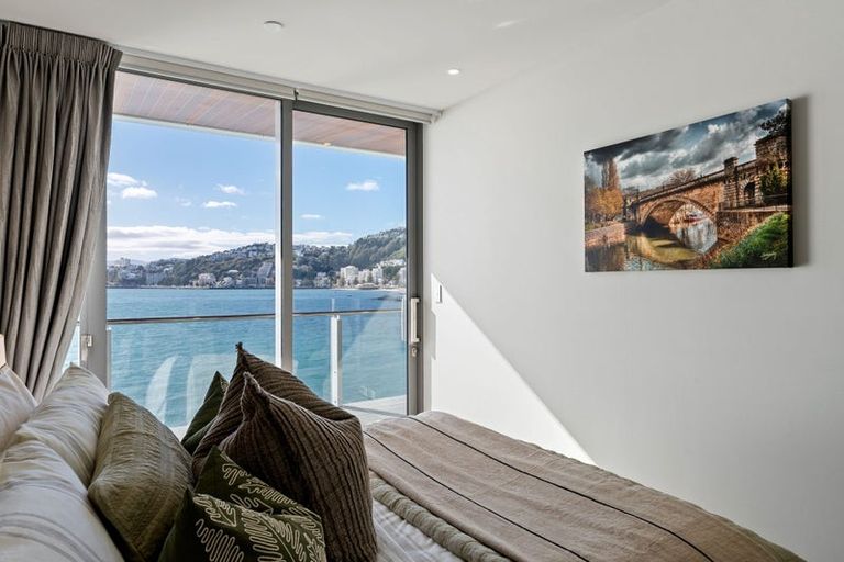 Photo of property in Clyde Quay Wharf, 3b/1 Clyde Quay Wharf, Te Aro, Wellington, 6011