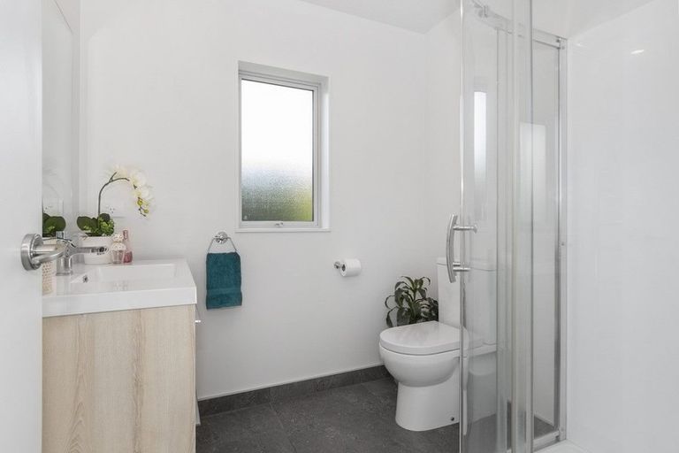 Photo of property in 34 Ballintoy Park Drive, Welcome Bay, Tauranga, 3175