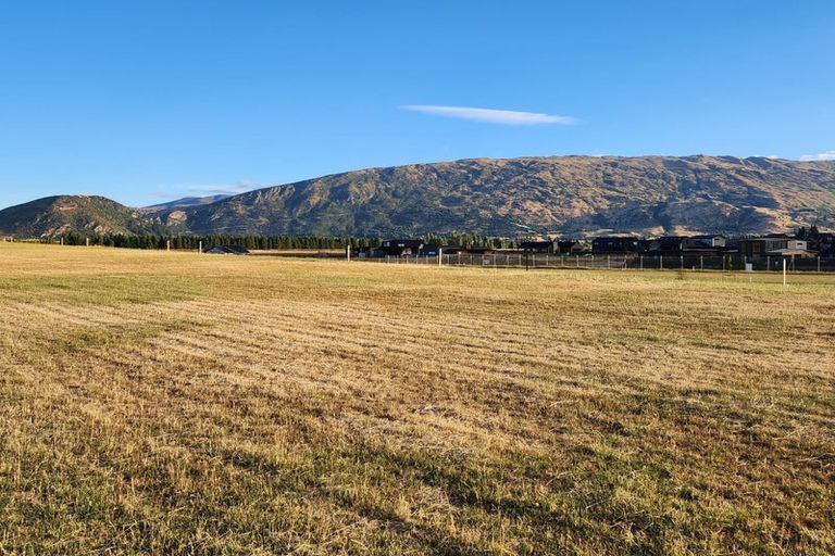 Photo of property in 5 Mason Street, Wanaka, 9305