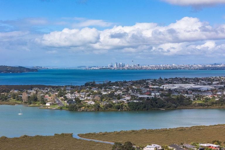 Photo of property in 40 Allington Road, Massey, Auckland, 0614