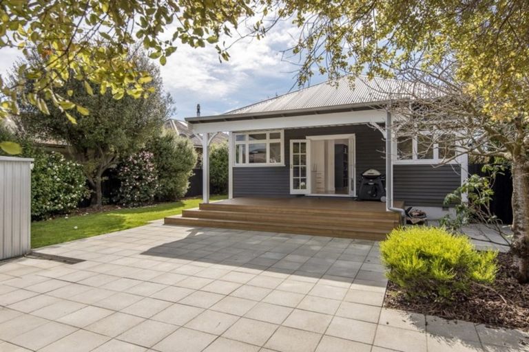 Photo of property in 22 Winton Street, St Albans, Christchurch, 8014