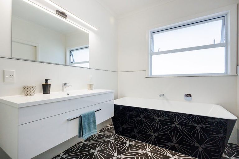 Photo of property in 7 Goodwyn Crescent, Hokowhitu, Palmerston North, 4410