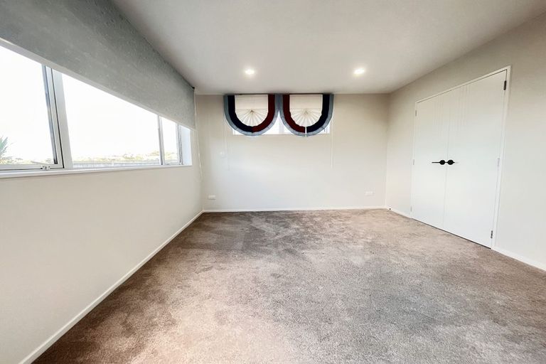 Photo of property in 6 Brickworks Bay Road, Hobsonville, Auckland, 0618