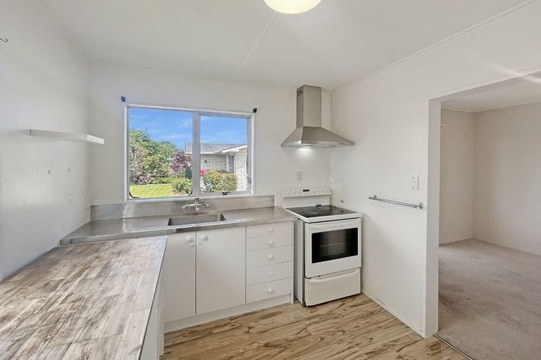 Photo of property in 21a Raglan Avenue, Cloverlea, Palmerston North, 4412