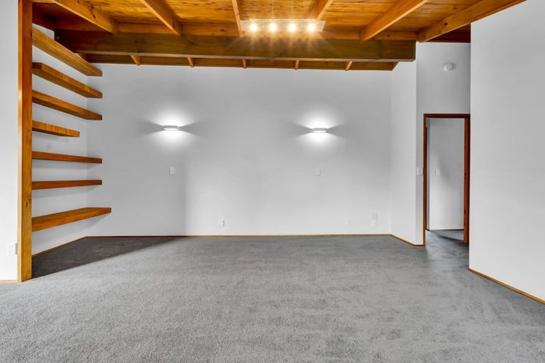 Photo of property in 17 Villa Place, Bell Block, New Plymouth, 4312