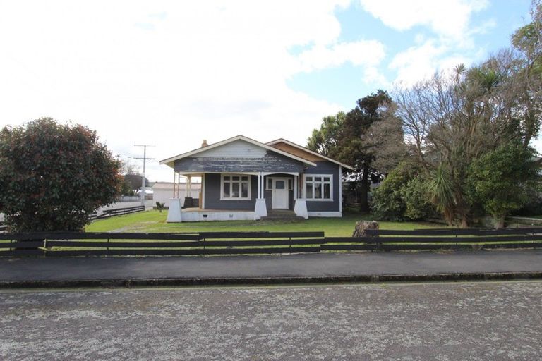Photo of property in 10 Tararua Street, Pahiatua, 4910