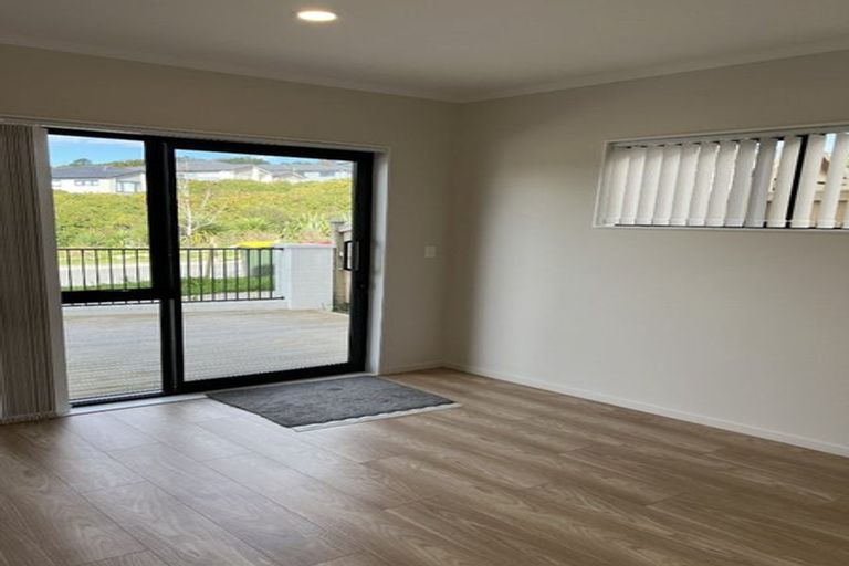 Photo of property in 1 Lime Rise, Flat Bush, Auckland, 2019
