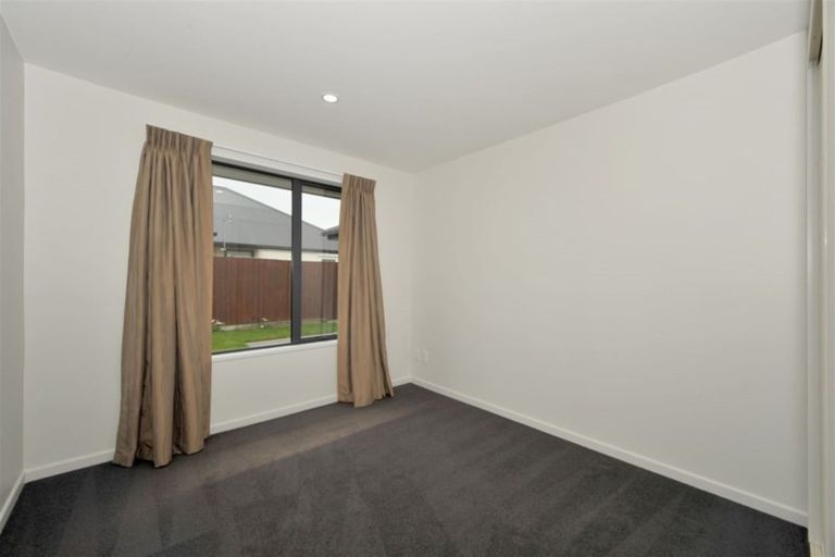 Photo of property in 12a Strathcarron Place, Broomfield, Christchurch, 8042