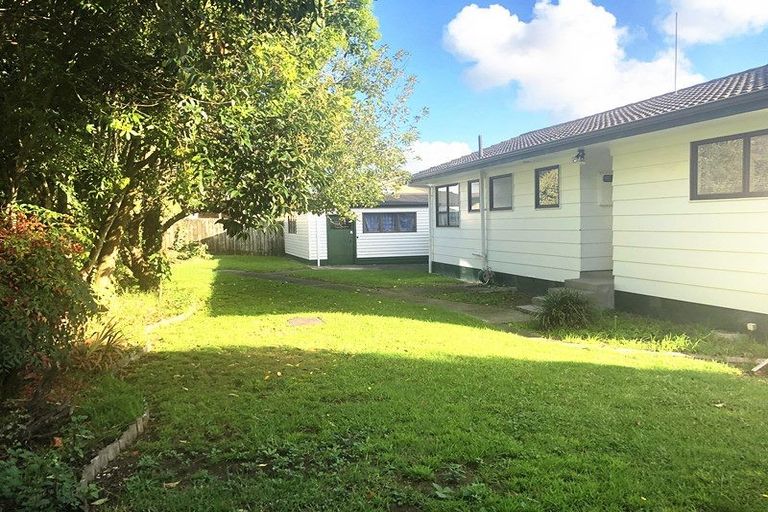 Photo of property in 2 Fairdale Avenue, Red Hill, Papakura, 2110