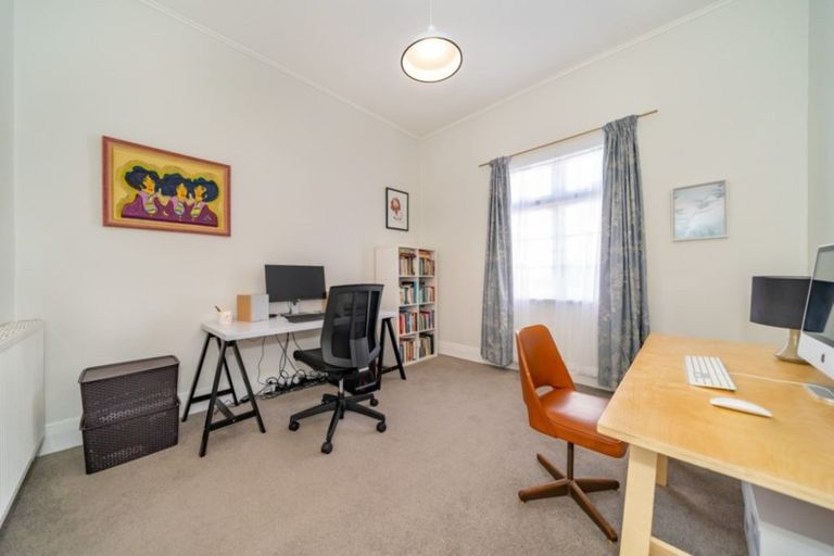 Photo of property in 8 Pitt Street, Moera, Lower Hutt, 5010