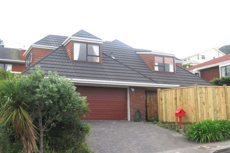 Photo of property in 5 Ramphal Terrace, Khandallah, Wellington, 6035